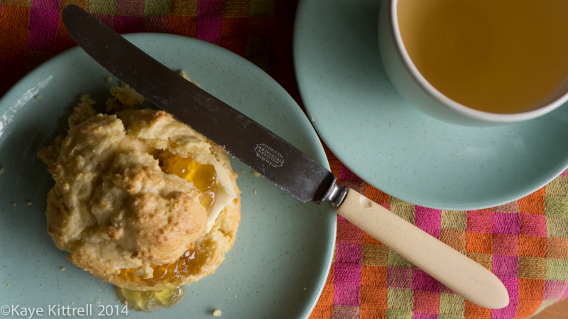 kk_lb-scones-7.jpg Scones without Sugar-knife