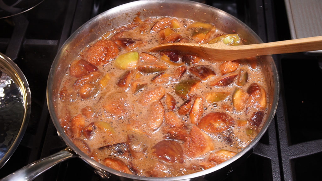 Best fig jam recipe - boiling